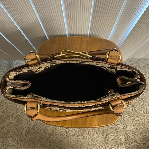 Caramel Brown Coach Bag - Picture 3 of 4